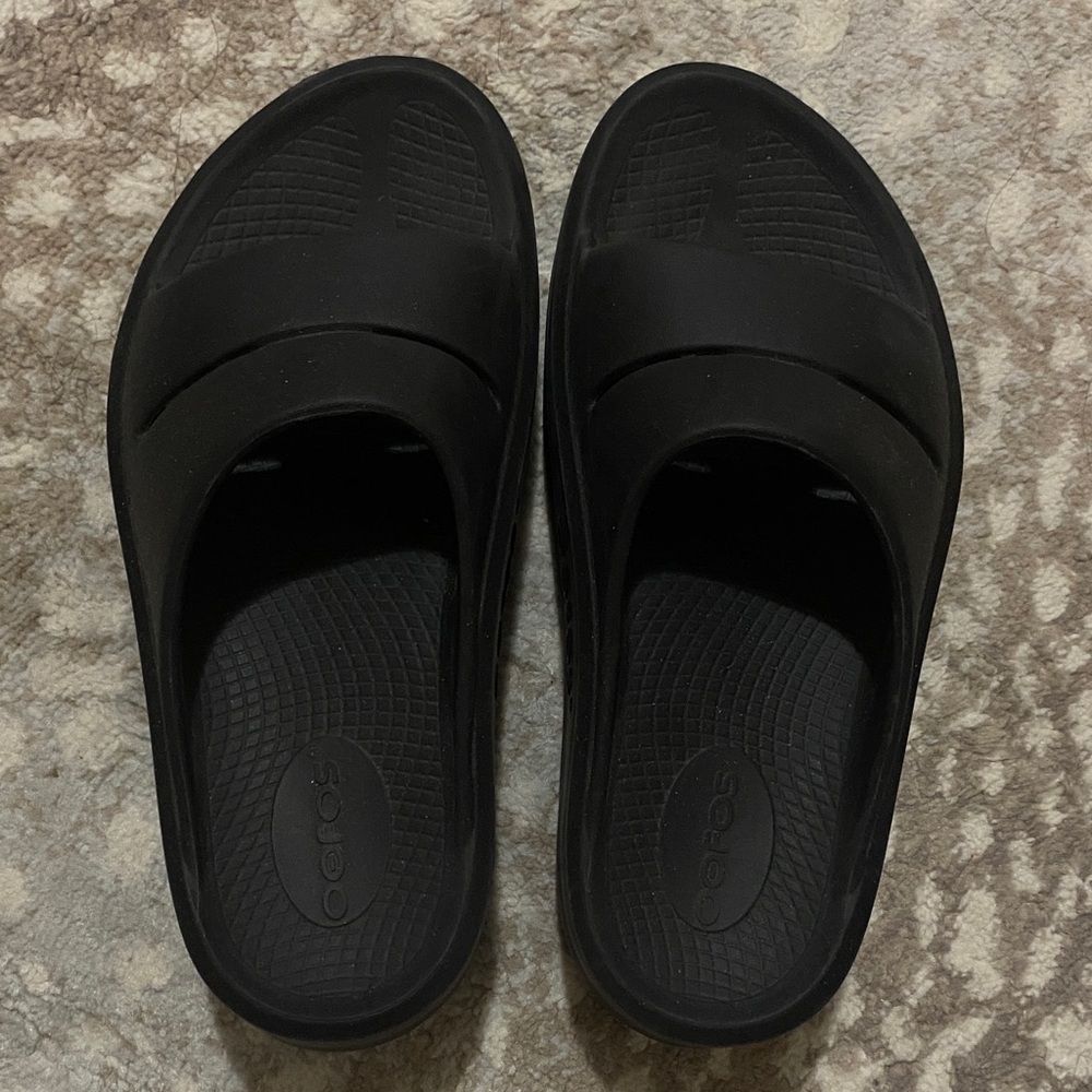 OOFOS OOmega OOahh Slide